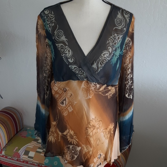 Worn only once. Like new beautiful tunic top - Picture 3 of 8
